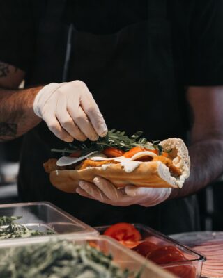 Are you shopping today in Louise area? 🛍Stop by and have a break at Thérèse et Dominique for lunch, coffee or a fresh drink! 

Have a great weekend!☀️😘

#thereseetdominique #td #sandwichshop #saladbar #lunchtime #brusselsfood #saintgilles #homemade #takeaway #baguettesandwich #sandwicherie #homemade #faimaison #freshbread #shoppingbreak🛍️ #saturdayshopping #freshdrinks #sandwiches #lunchbreak #lunchspot